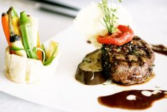 旋景餐厅8月推出澳洲安格斯牛肉精选菜单