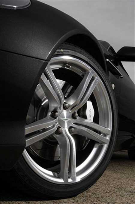 ��˹�١�����DB9�˶���