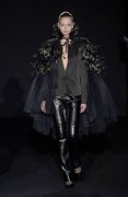 LFW 9.17:Noir A/W 06