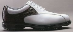 2012高尔夫球鞋排名:世界10大高尔夫球鞋推荐